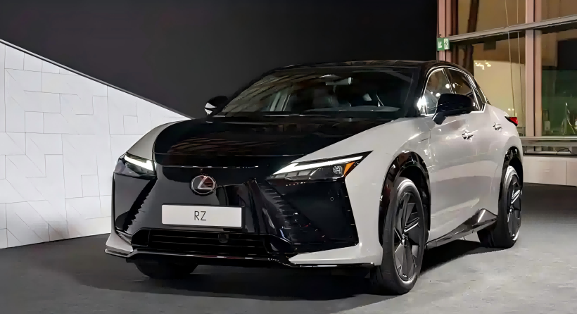 Lexus ги открива официјалните слики на новиот RZ со редизајниран волан и систем за управувач по жица