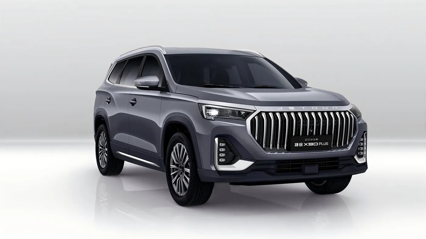 Jetour X90 Plus 2025 е лансиран по почетна цена од 116.900 јуани, во кој има повеќе од 20 квалитетни надградби.