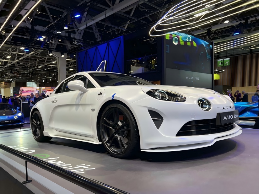 Откриен алпски A110 EV Teaser; По лансирање планирано за 2026 година